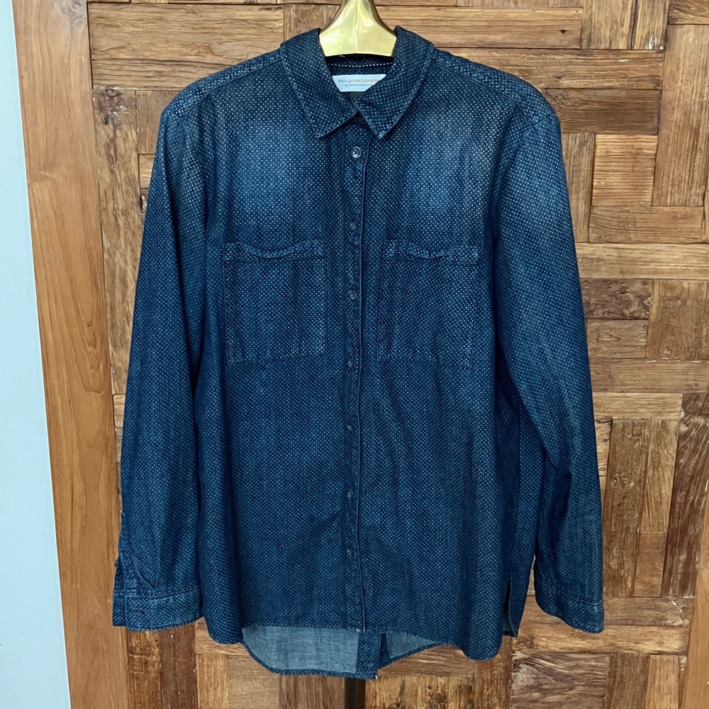 Never worn Pilero by Anthropology shirt with back vent.